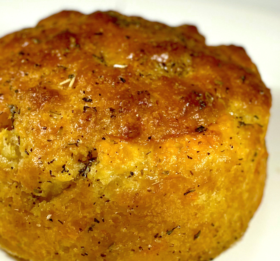 Garlic & Aged Cheddar